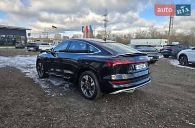 Позашляховик / Кросовер Audi e-tron Sportback 2022 в Києві