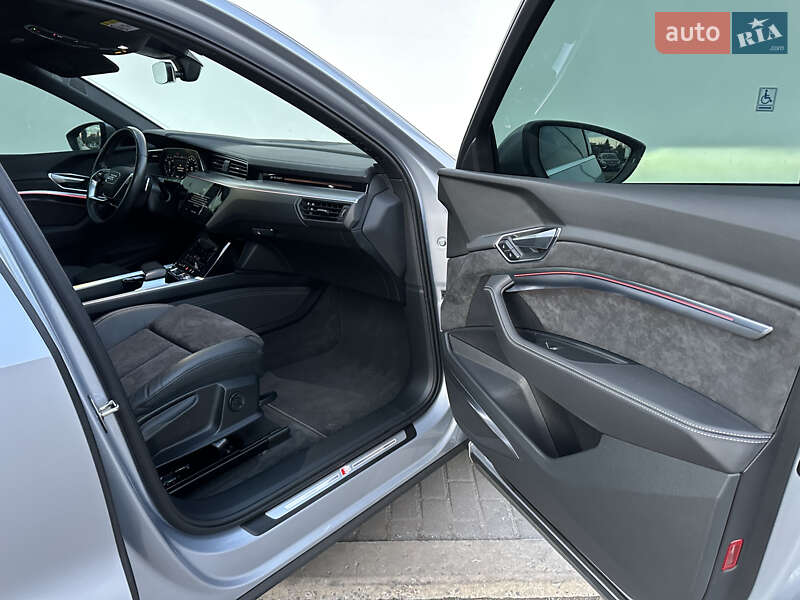 Внедорожник / Кроссовер Audi e-tron Sportback 2021 в Ровно