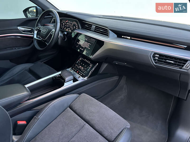 Внедорожник / Кроссовер Audi e-tron Sportback 2021 в Ровно