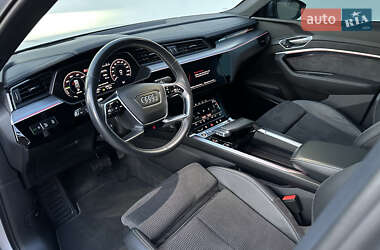 Позашляховик / Кросовер Audi e-tron Sportback 2021 в 