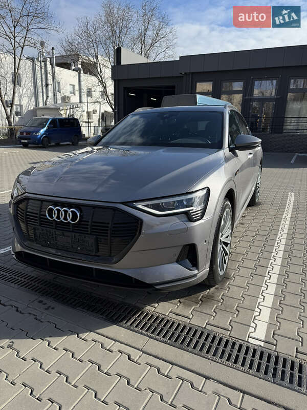 Позашляховик / Кросовер Audi e-tron Sportback 2020 в Чернівцях фото 6 Позашляховик / Кросовер Audi e-tron Sportback 2020 в Чернівцях