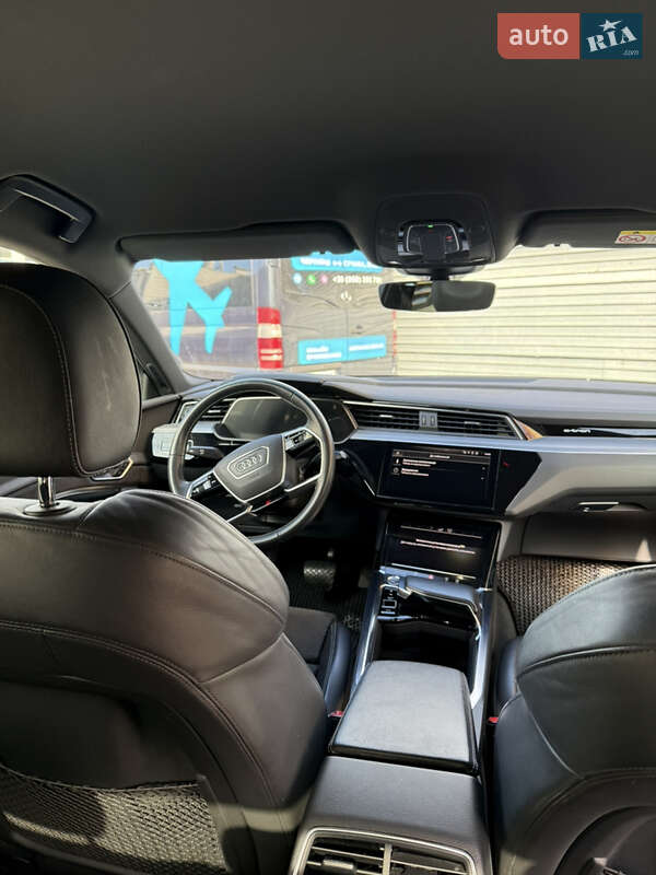 Позашляховик / Кросовер Audi e-tron Sportback 2020 в Чернівцях фото 44 Позашляховик / Кросовер Audi e-tron Sportback 2020 в Чернівцях