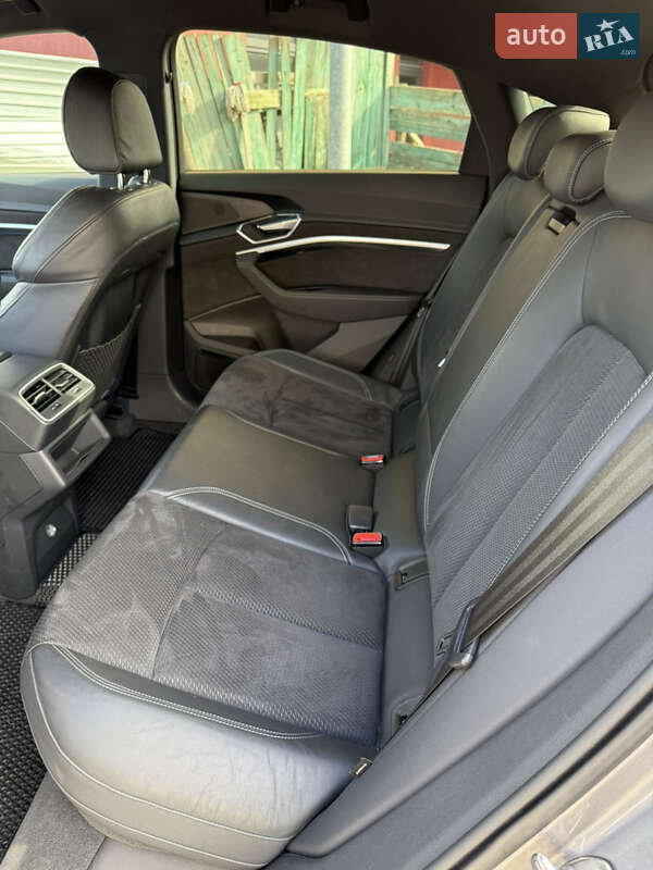 Позашляховик / Кросовер Audi e-tron Sportback 2020 в Чернівцях фото 48 Позашляховик / Кросовер Audi e-tron Sportback 2020 в Чернівцях