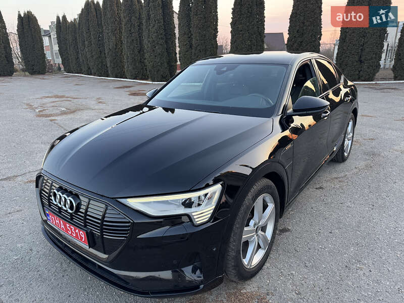 Внедорожник / Кроссовер Audi e-tron Sportback 2022 в Дубно