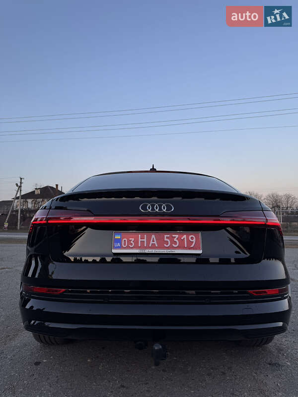 Внедорожник / Кроссовер Audi e-tron Sportback 2022 в Дубно