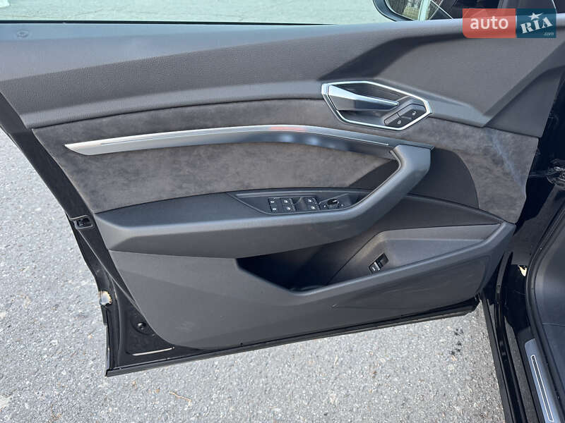 Внедорожник / Кроссовер Audi e-tron Sportback 2022 в Дубно