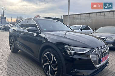 Внедорожник / Кроссовер Audi e-tron Sportback 2022 в 