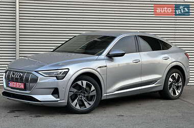 Позашляховик / Кросовер Audi e-tron Sportback 2021 в 