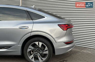 Позашляховик / Кросовер Audi e-tron Sportback 2021 в 