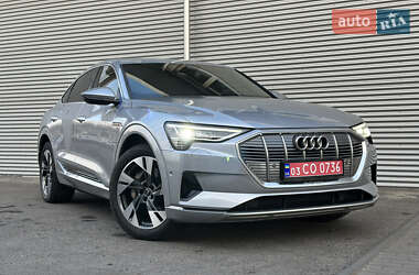 Позашляховик / Кросовер Audi e-tron Sportback 2021 в 