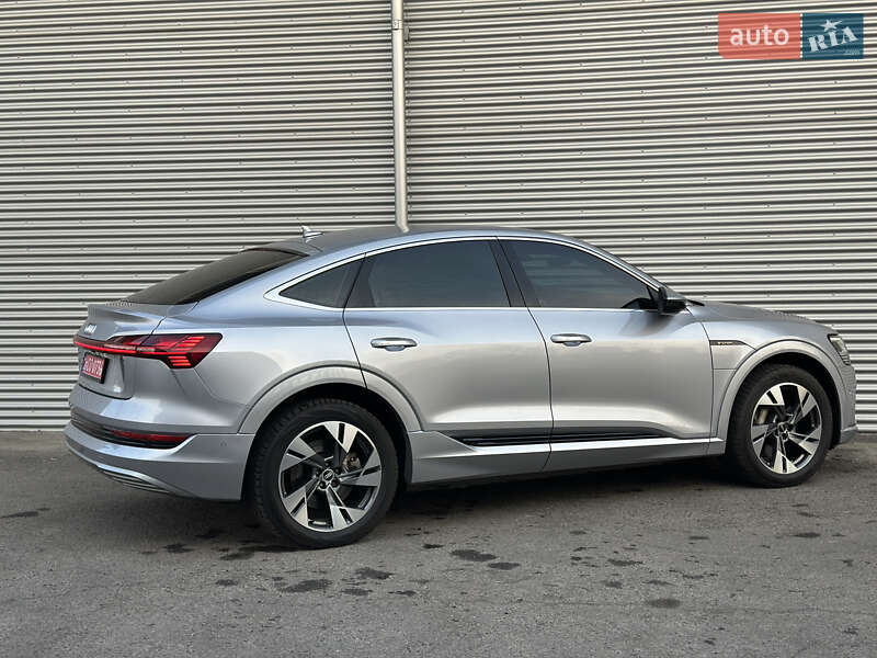Внедорожник / Кроссовер Audi e-tron Sportback 2021 в Ровно