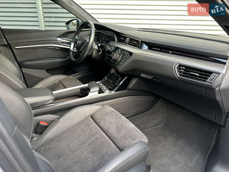 Внедорожник / Кроссовер Audi e-tron Sportback 2021 в Ровно