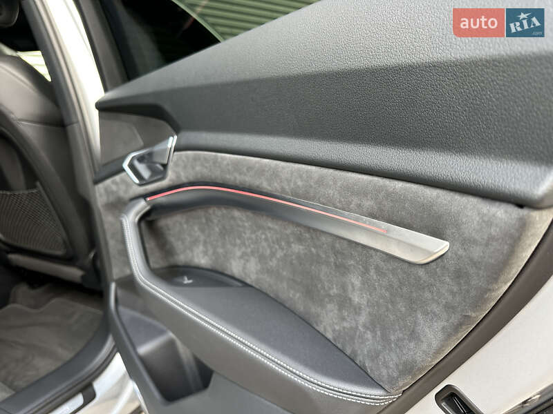 Внедорожник / Кроссовер Audi e-tron Sportback 2021 в Ровно