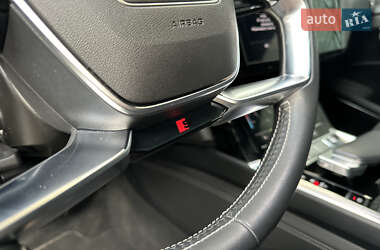 Позашляховик / Кросовер Audi e-tron Sportback 2021 в 