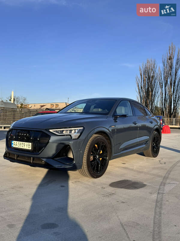 Внедорожник / Кроссовер Audi e-tron Sportback 2020 в Киеве