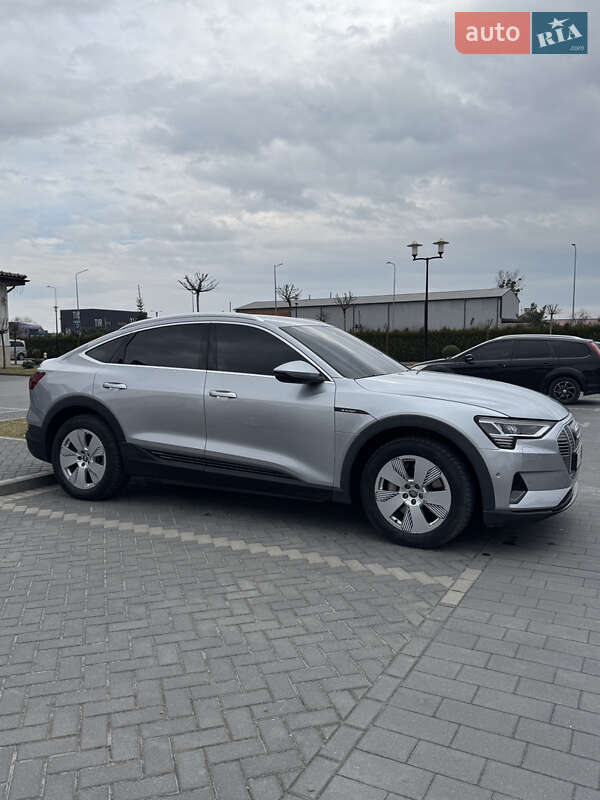 Внедорожник / Кроссовер Audi e-tron Sportback 2020 в Львове