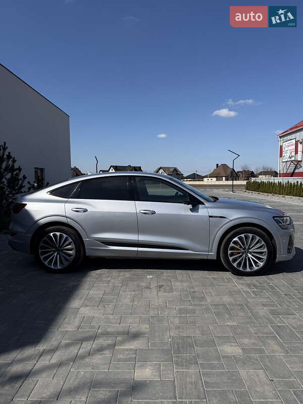 Позашляховик / Кросовер Audi e-tron Sportback 2021 в Луцьку