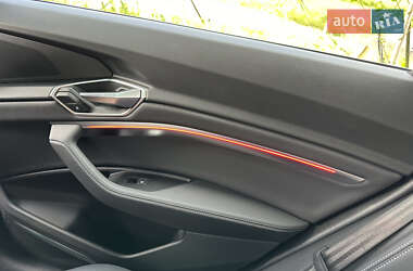 Внедорожник / Кроссовер Audi e-tron Sportback 2020 в 
