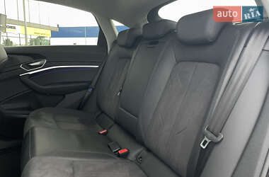 Внедорожник / Кроссовер Audi e-tron Sportback 2021 в 