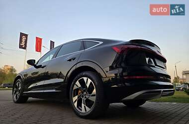 Позашляховик / Кросовер Audi e-tron Sportback 2022 в 