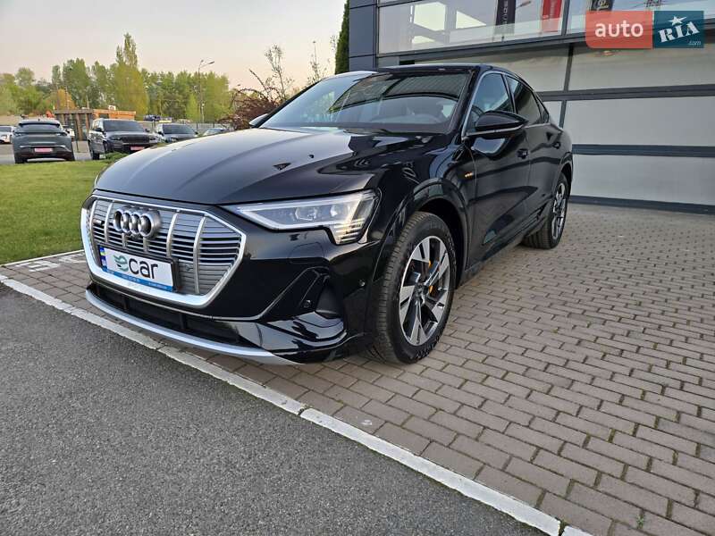 Позашляховик / Кросовер Audi e-tron Sportback 2022 в 