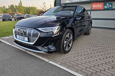Позашляховик / Кросовер Audi e-tron Sportback 2022 в 