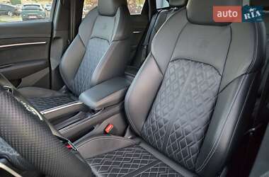 Позашляховик / Кросовер Audi e-tron Sportback 2022 в 