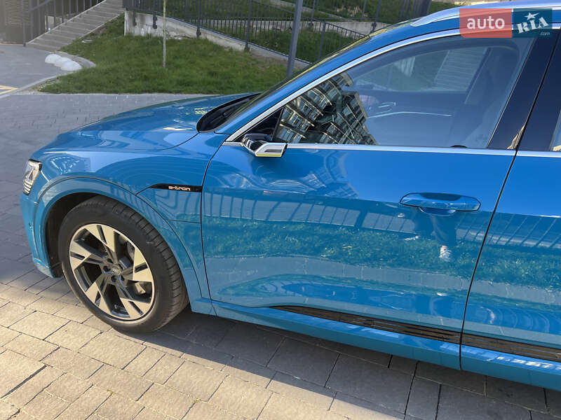 Позашляховик / Кросовер Audi e-tron Sportback 2020 в Львові фото 2 Позашляховик / Кросовер Audi e-tron Sportback 2020 в Львові