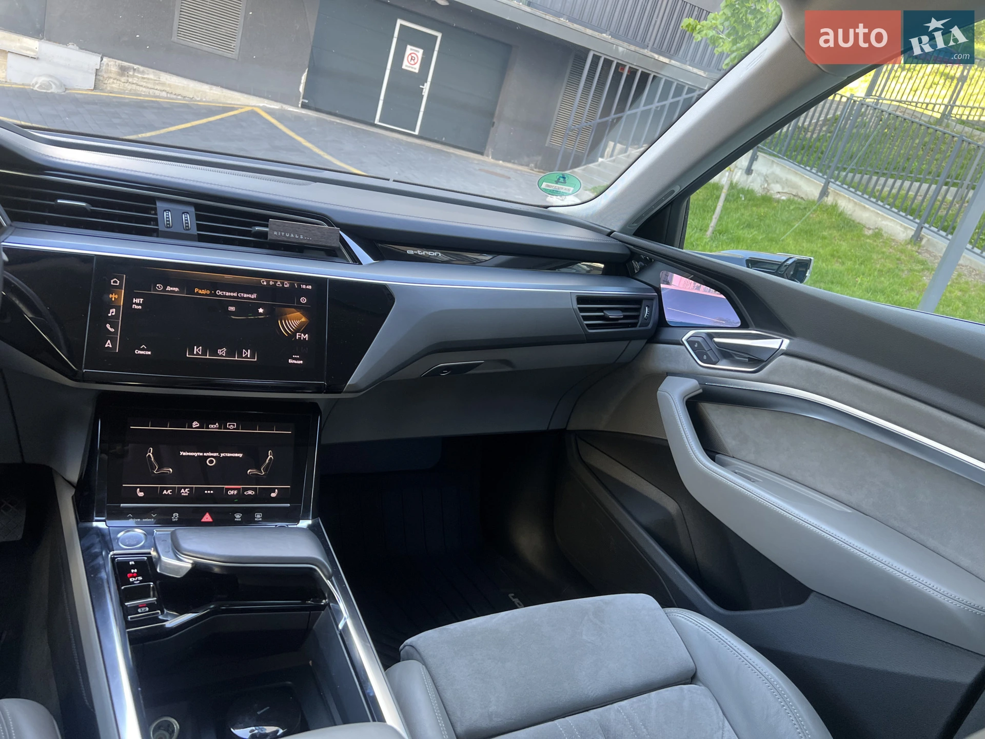 2020 Audi e-tron Sportback - мініатюра 12