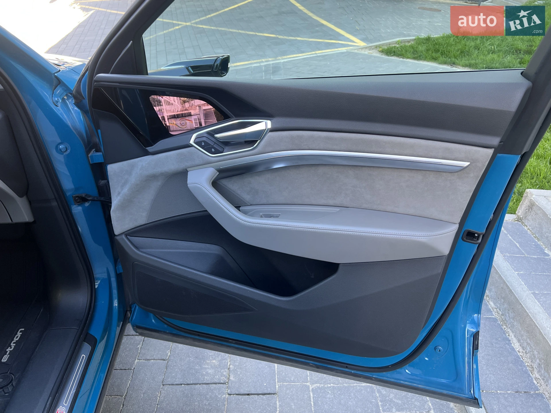 2020 Audi e-tron Sportback - мініатюра 17