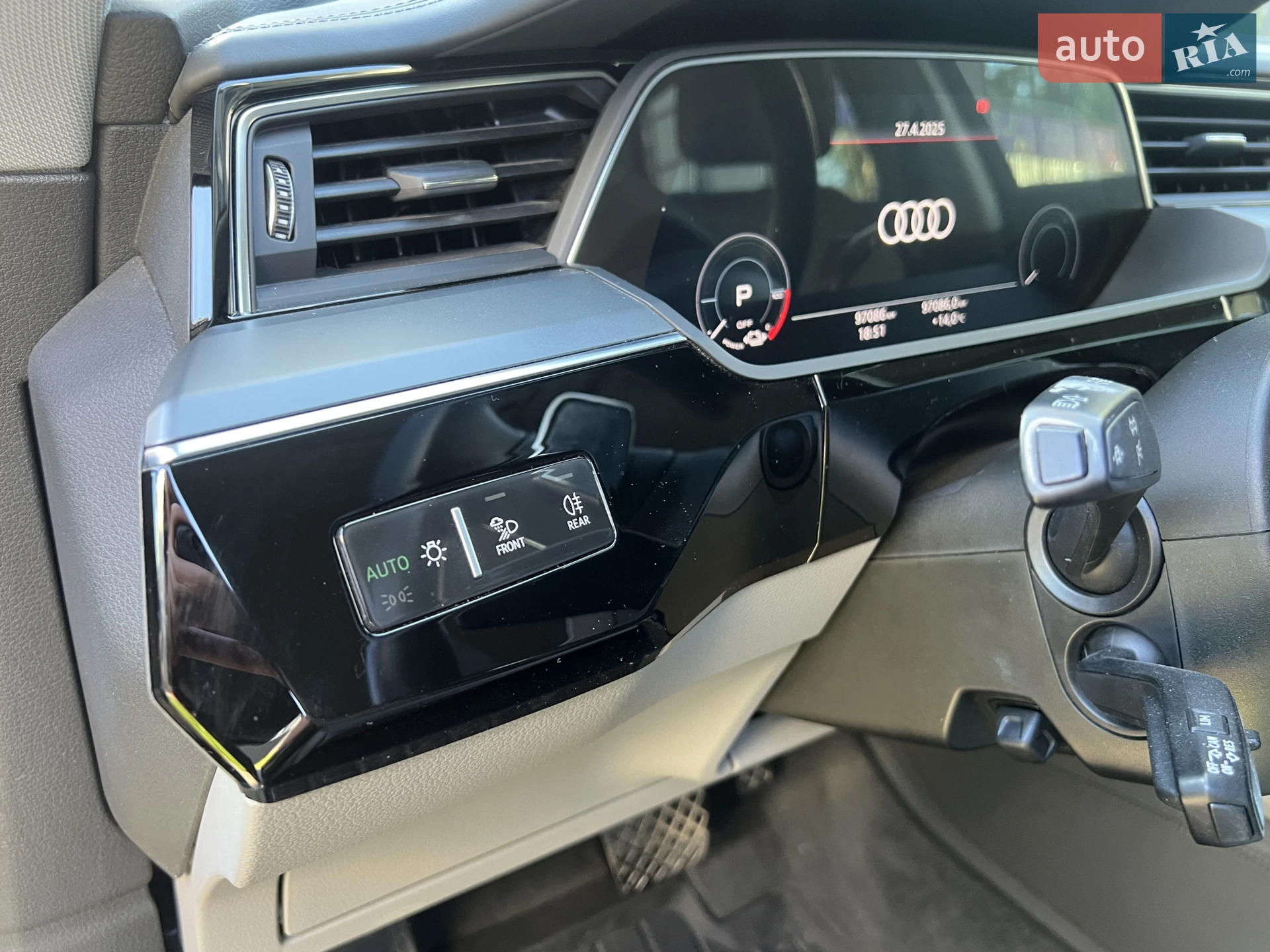 2020 Audi e-tron Sportback - мініатюра 25