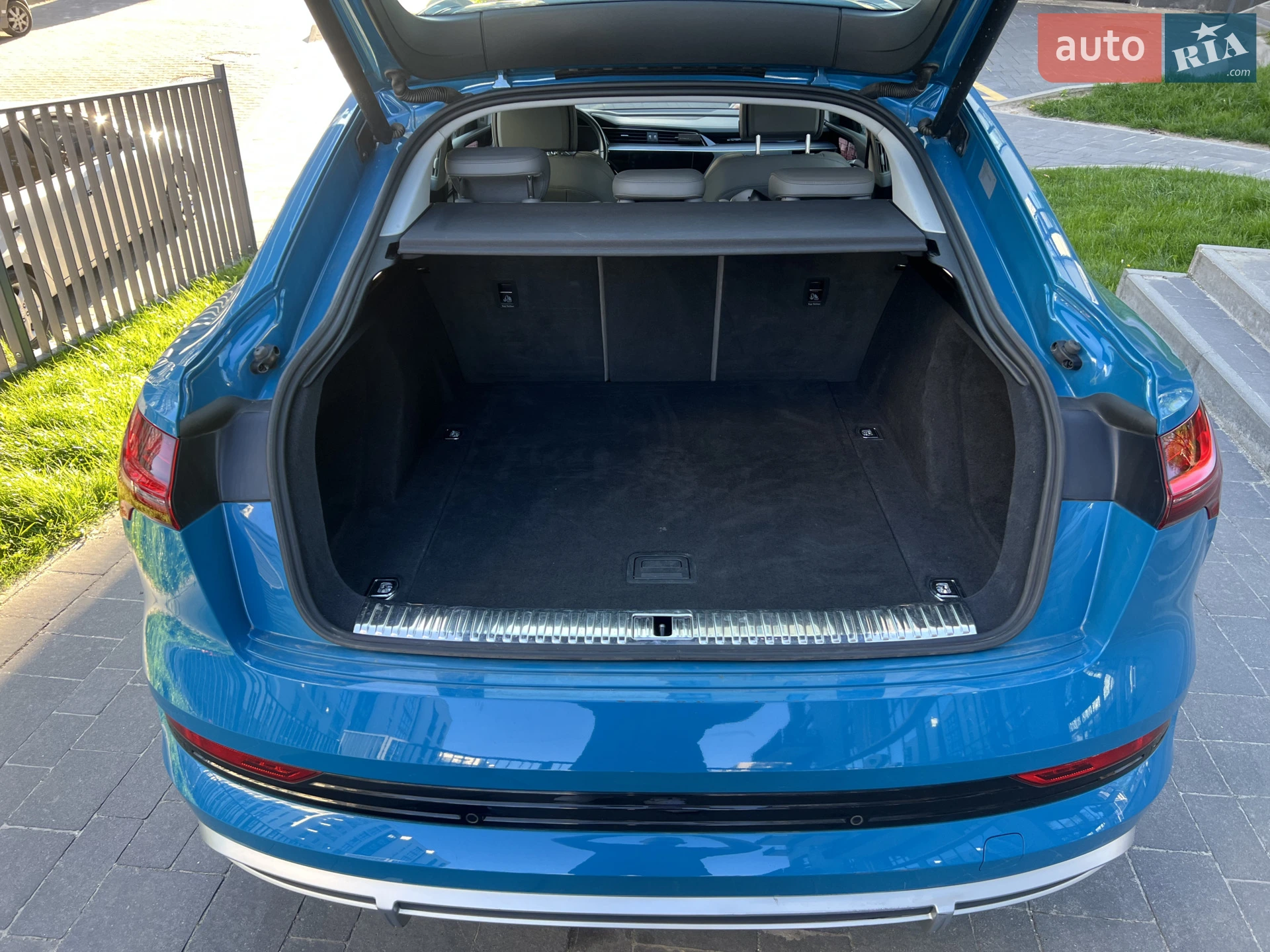 2020 Audi e-tron Sportback - мініатюра 34
