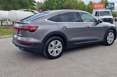Позашляховик / Кросовер Audi e-tron Sportback 2021 в 