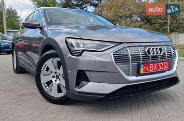 Позашляховик / Кросовер Audi e-tron Sportback 2021 в 