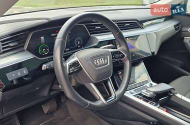 Позашляховик / Кросовер Audi e-tron Sportback 2021 в 