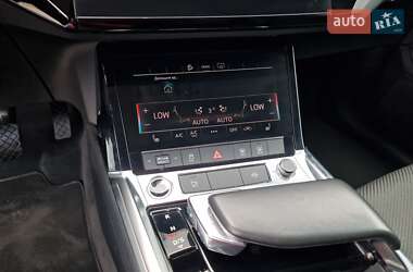 Позашляховик / Кросовер Audi e-tron Sportback 2021 в 