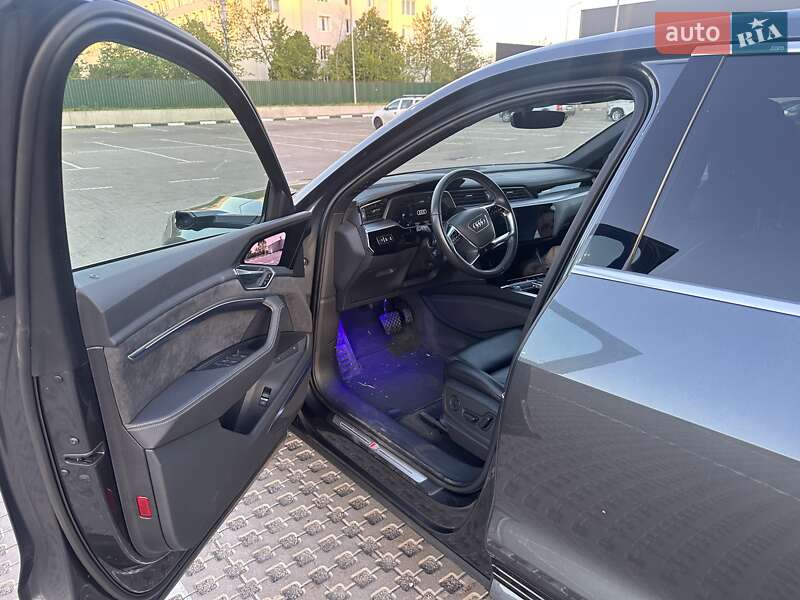 Внедорожник / Кроссовер Audi e-tron Sportback 2020 в Киеве