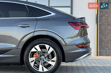 Позашляховик / Кросовер Audi e-tron Sportback 2020 в 