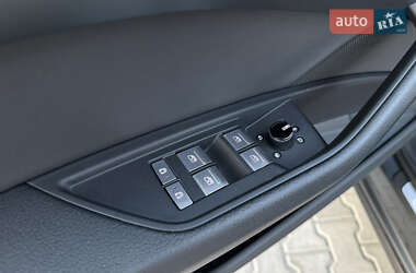 Позашляховик / Кросовер Audi e-tron Sportback 2020 в 