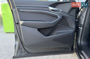 Позашляховик / Кросовер Audi e-tron Sportback 2020 в 