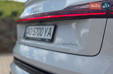 Позашляховик / Кросовер Audi e-tron Sportback 2021 в 