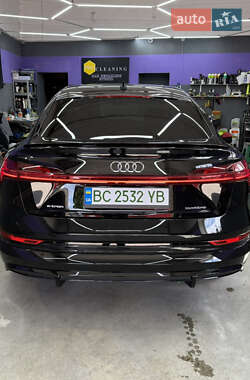 Внедорожник / Кроссовер Audi e-tron Sportback 2021 в 