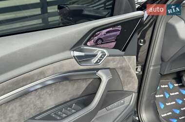Внедорожник / Кроссовер Audi e-tron Sportback 2020 в 