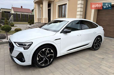 Внедорожник / Кроссовер Audi e-tron Sportback 2021 в 