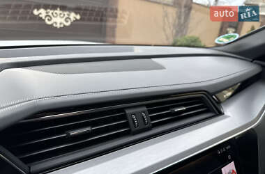 Внедорожник / Кроссовер Audi e-tron Sportback 2021 в 