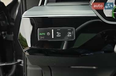 Внедорожник / Кроссовер Audi e-tron Sportback 2021 в 