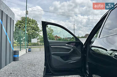 Позашляховик / Кросовер Audi e-tron Sportback 2021 в 