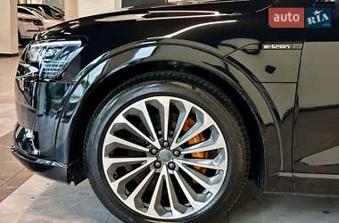 Внедорожник / Кроссовер Audi e-tron Sportback 2021 в 