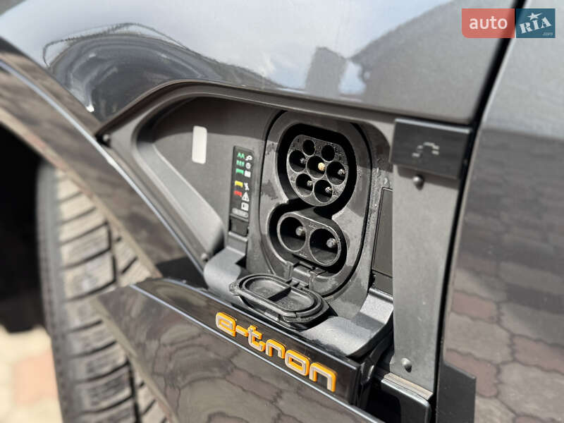 Внедорожник / Кроссовер Audi e-tron Sportback 2020 в Ровно