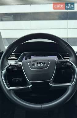 Внедорожник / Кроссовер Audi e-tron Sportback 2021 в 